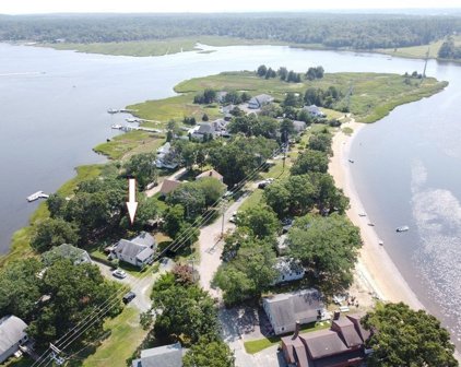 8 Monroe Pkwy, Wareham