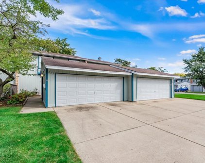 233 Oakwood Lane, Bloomingdale