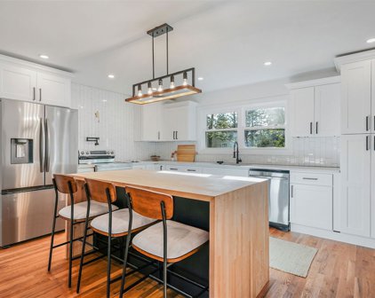 2860 Pine Avenue, Lake Ronkonkoma