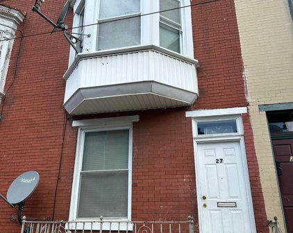 27 W Maple St, York