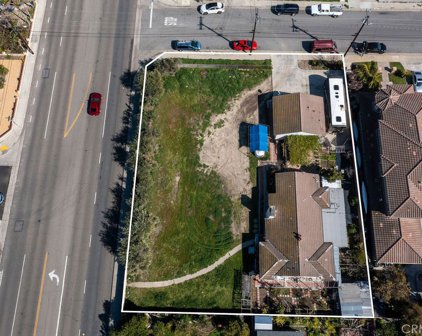 8782 Chapman, Garden Grove