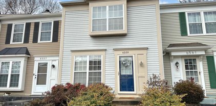 6559 Old Carriage Ln, Alexandria