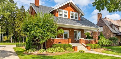 1059 N Riverside, St. Clair