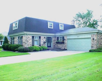 1007 W Hintz Road, Arlington Heights
