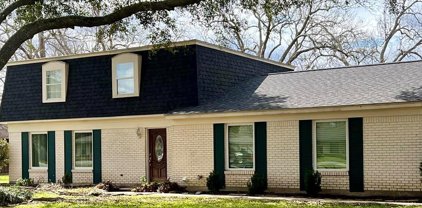210 San Bernard Street, Bay City