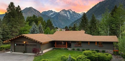 8200 E Leavenwroth, Leavenworth