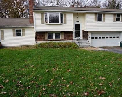 30 Dix Rd, Maynard