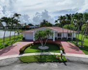 330 Golfview Dr, Weston image