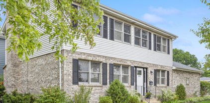 325 E Lincoln Avenue, La Grange