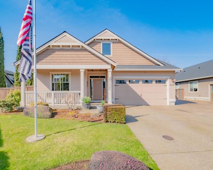 310 Lydia Ln