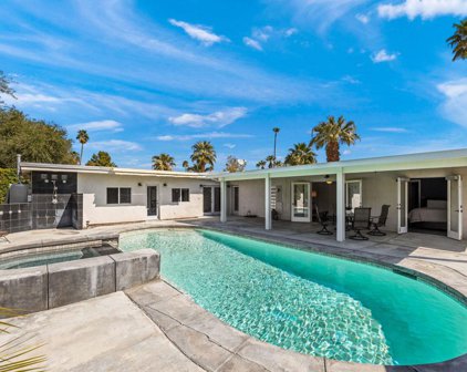 725 S Mountain View Drive, Palm Springs