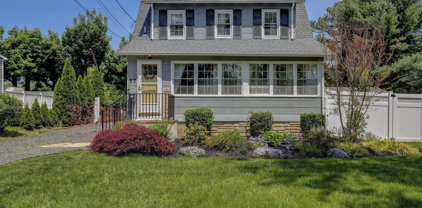 57 Viola Avenue, Middletown