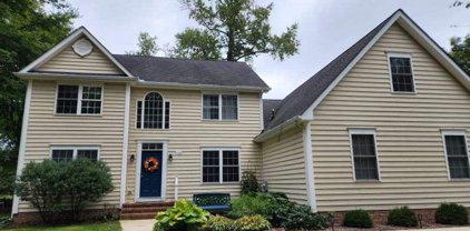 120 Mckenney Ln, Centreville