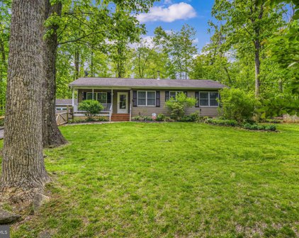 157 Woodthrush Way, Linden