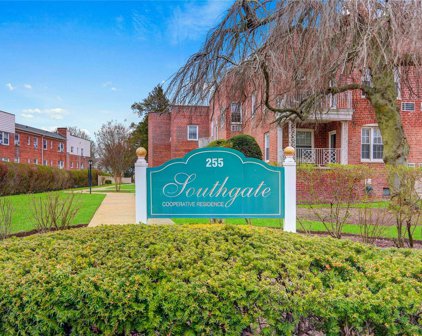 255 Central Unit #B204, Lawrence