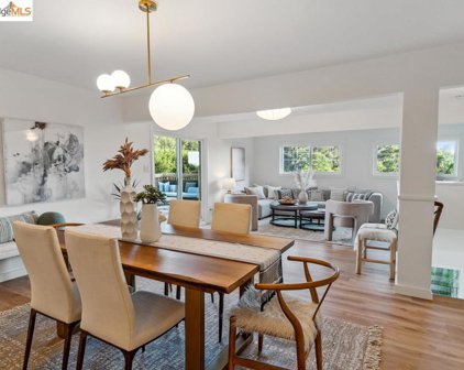 5995 Balboa Dr, Oakland