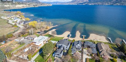 2104 RANDALL Street, Summerland