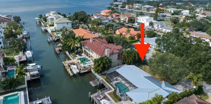 4926 W Melrose Avenue S, Tampa