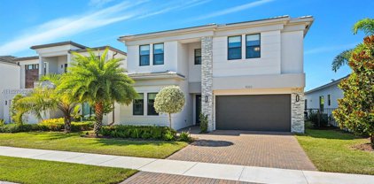 8263 Oceanus Dr, Boca Raton