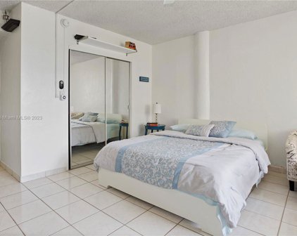 6484 Indian Creek Dr Unit #217, Miami Beach