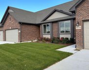 48358 APPLEGROVE Unit 31, Chesterfield Twp image