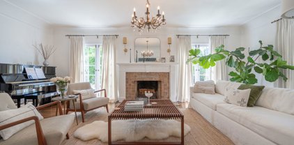 823 S Longwood Ave, Los Angeles
