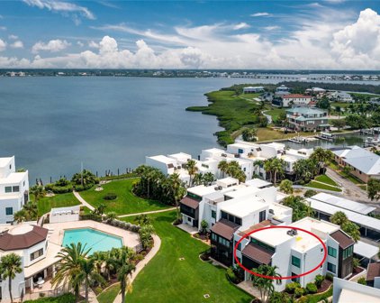 2955 N Beach Road Unit B824, Englewood