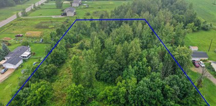 8651 11 Mile Road NE, Rockford