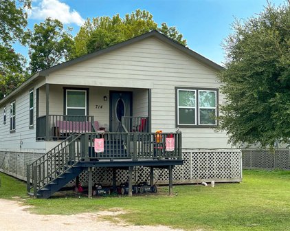 714 E Columbus Drive, Wharton