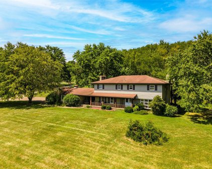 202 Mooney Dr, Neshannock Twp