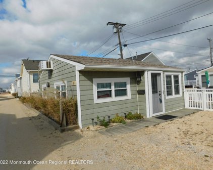 104 W Amberjack Way, Lavallette