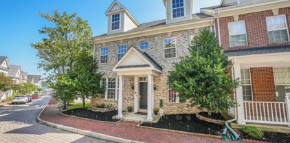 13777 Ulysses St, Woodbridge