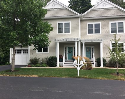 32 West Cove  Drive, North Kingstown
