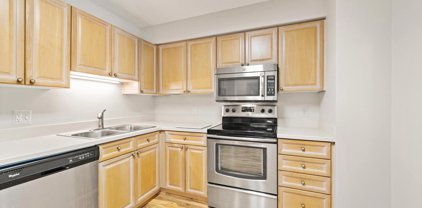 19385 Cypress Ridge Ter Unit #222, Leesburg