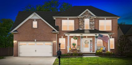 1716 Autumn Dr, Clarksville