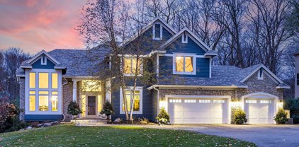 2351 Hunter Drive, Chanhassen