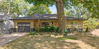 8215 Kenwood Avenue, Kansas City