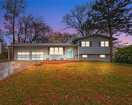 7413 Larsen Lane, Shawnee