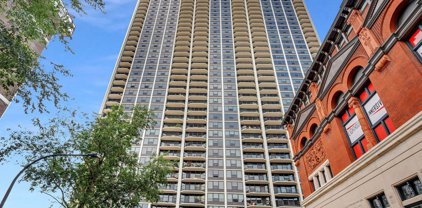 1560 N Sandburg Terrace Unit #512J, Chicago