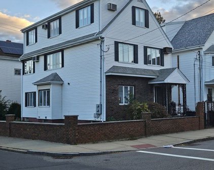 105 Winslow Street, Everett