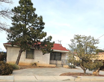 2217 Meadow View Place NW, Albuquerque