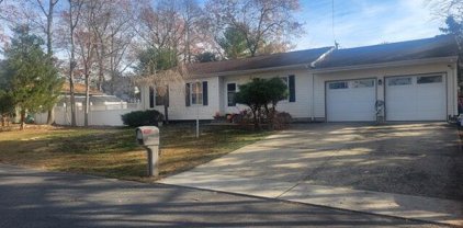 845 Sunset Road, Beachwood