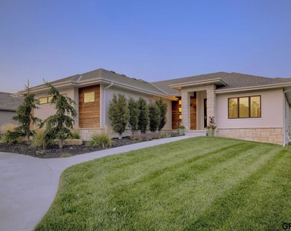 2015 S 214 Avenue, Elkhorn