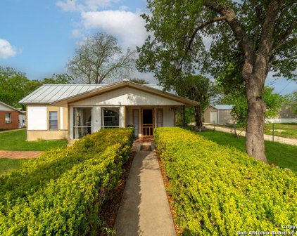 1706 Avenue V, Hondo