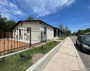 902 Gladstone, San Antonio image