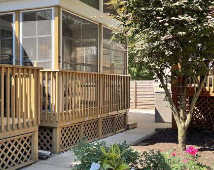 15612 Isobel Street Unit 2, Union Pier