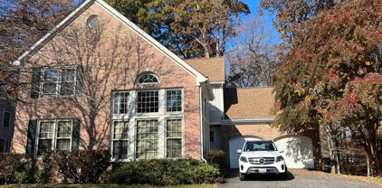 16008 Pennsbury Dr, Bowie