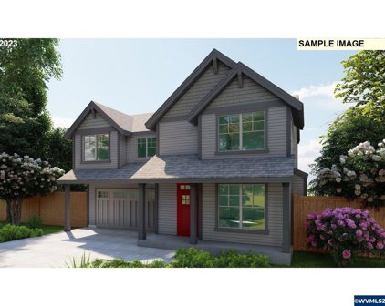 4872 Flight Av, Salem