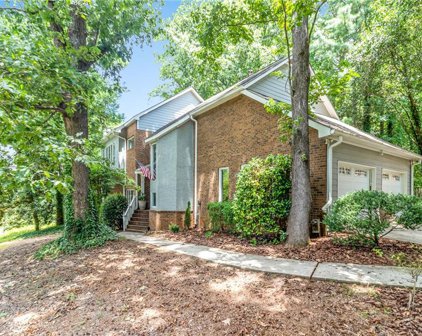 175 River Run, Roswell