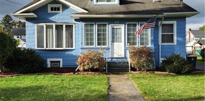 29 Grove Avenue, Lockport-City